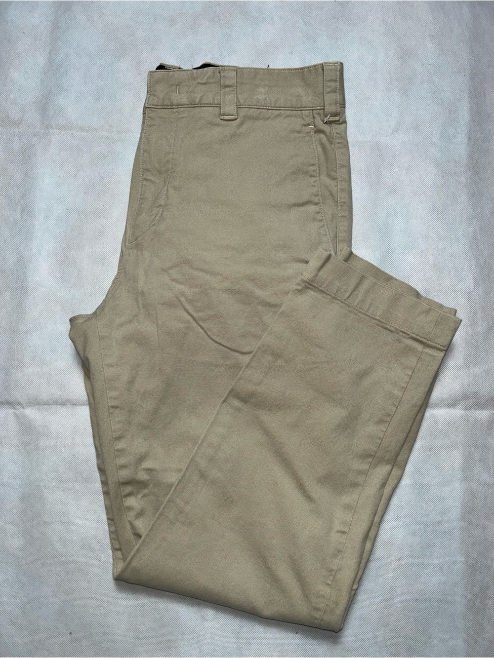 Theory tapered khaki cotton pants size 32